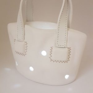 DA/681 - Bomboniera a forma di borsetta in ceramica di capodimonte (con led)
