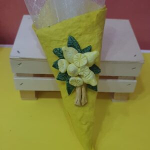 Cono con applicazioni in ceramica